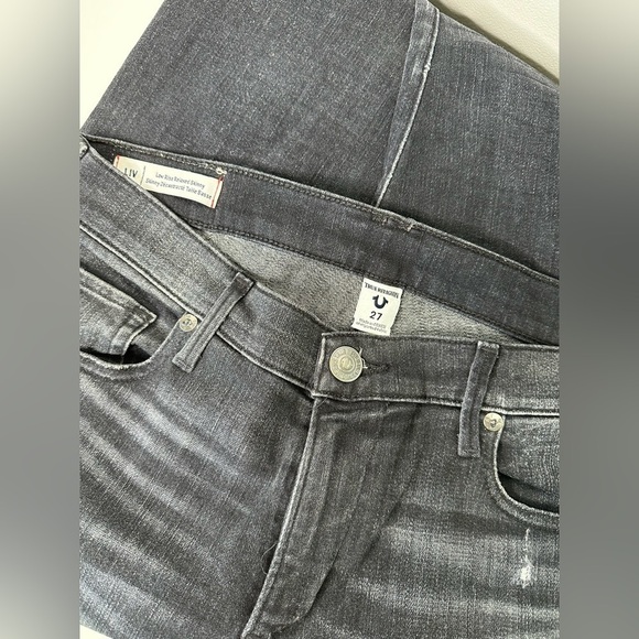 True Religion Women's Low Rise Relaxed Skinny Jeans with Rhinestones distressed - Picture 9 of 9